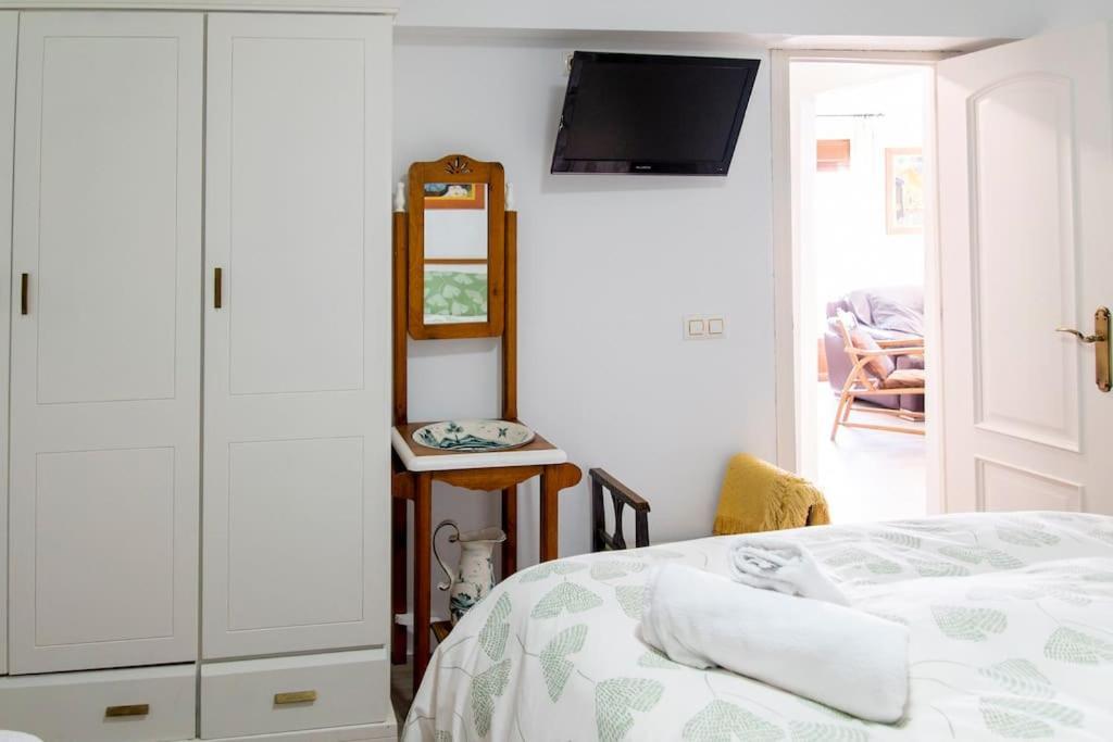 Apart Mezquita Con Parking Gratuito Cordoba Luaran gambar